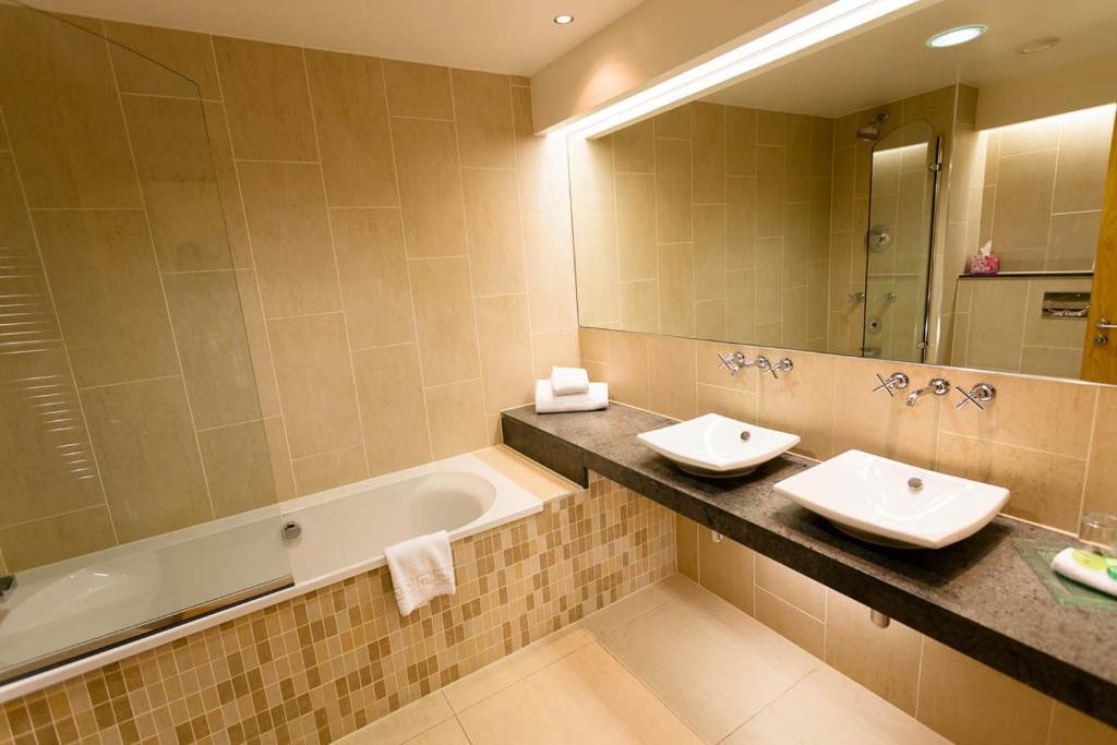 Woodland House Hotel Dumfries Room photo