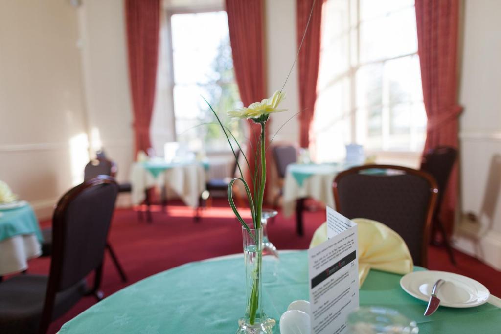 Woodland House Hotel Dumfries Exterior photo