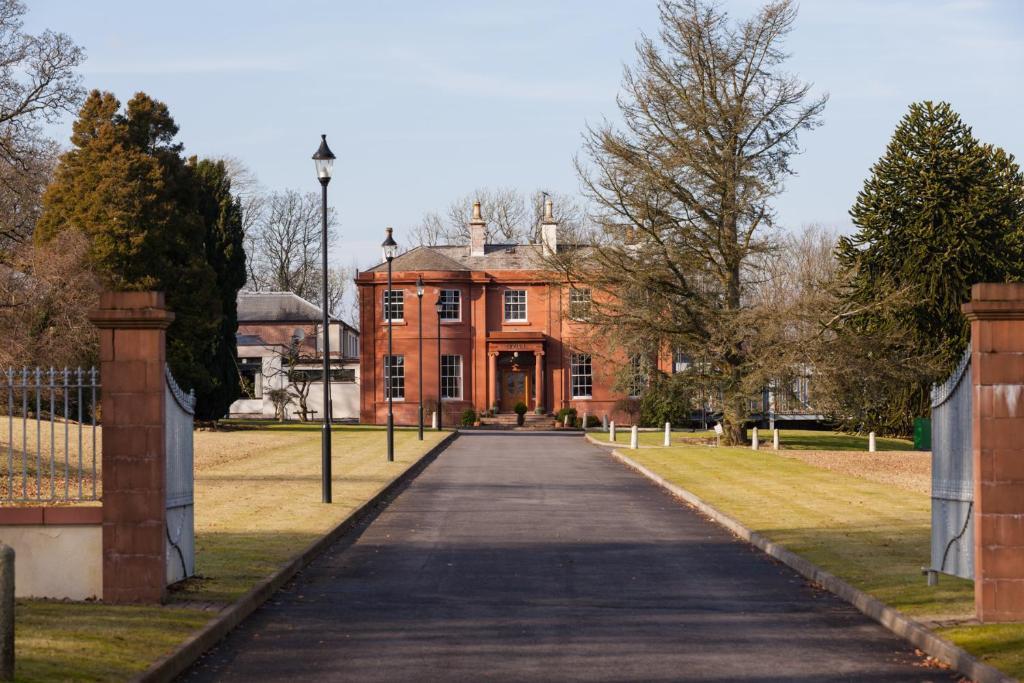 Woodland House Hotel Dumfries Exterior photo